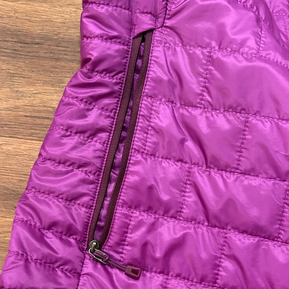Women’s Patagonia Nano Puff Vest - Picture 5 of 7
